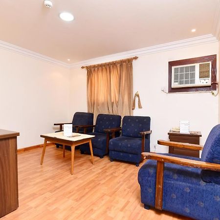 Oyo 416 Bonais Hotel Al-Ahsa Bagian luar foto