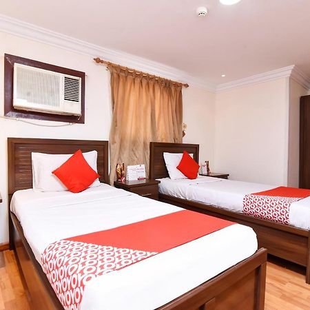 Oyo 416 Bonais Hotel Al-Ahsa Bagian luar foto