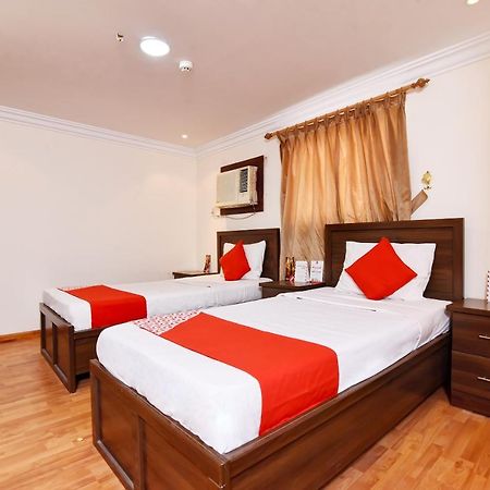 Oyo 416 Bonais Hotel Al-Ahsa Bagian luar foto