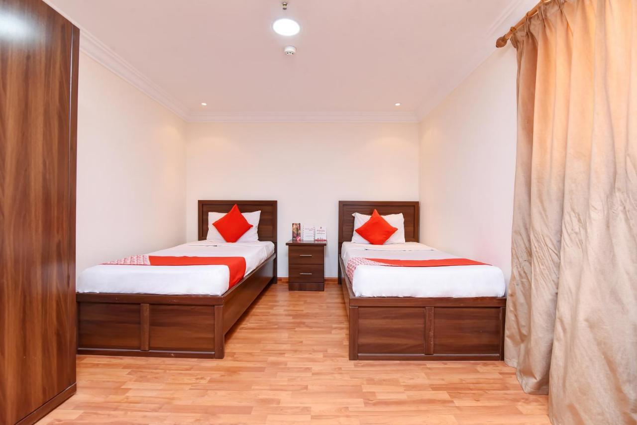 Oyo 416 Bonais Hotel Al-Ahsa Bagian luar foto