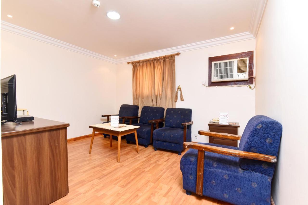 Oyo 416 Bonais Hotel Al-Ahsa Bagian luar foto