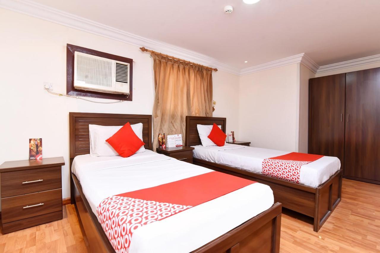 Oyo 416 Bonais Hotel Al-Ahsa Bagian luar foto