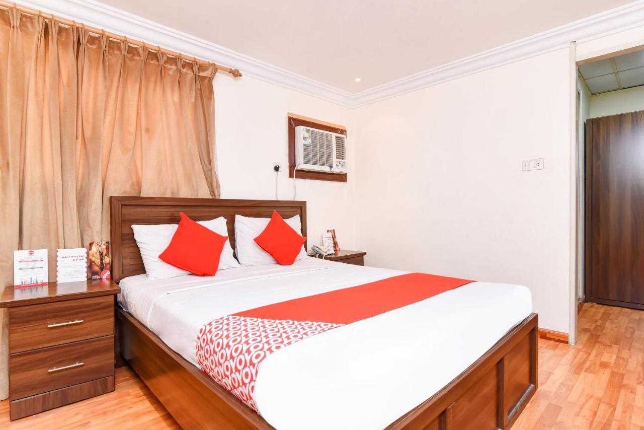 Oyo 416 Bonais Hotel Al-Ahsa Bagian luar foto