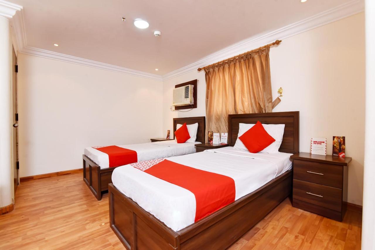 Oyo 416 Bonais Hotel Al-Ahsa Bagian luar foto