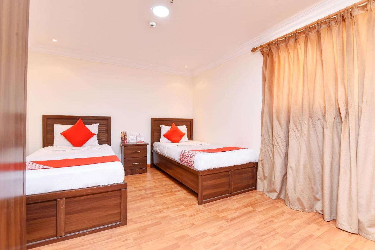 Oyo 416 Bonais Hotel Al-Ahsa Bagian luar foto